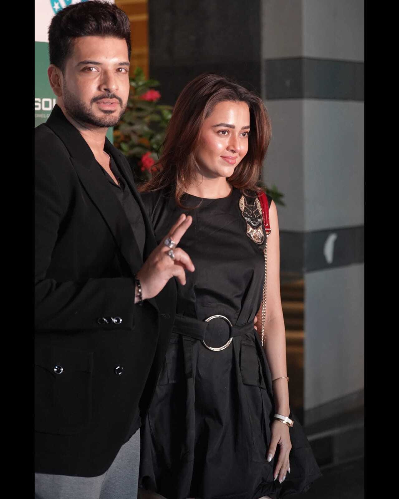 <p>Karan Tejasswi was recently spotted sporting a sleek twin look in black, exuding effortless style and confidence.</p>